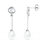 Pendientes en oro blanco.